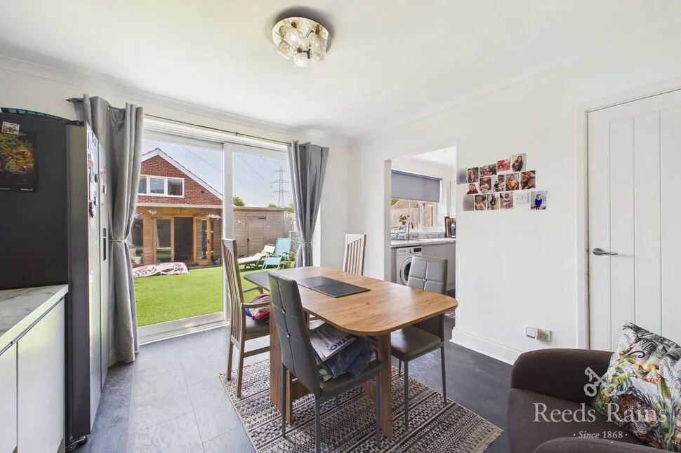 Lingwell Gate Crescent, Wakefield, West Yorkshire, WF1, photo 12