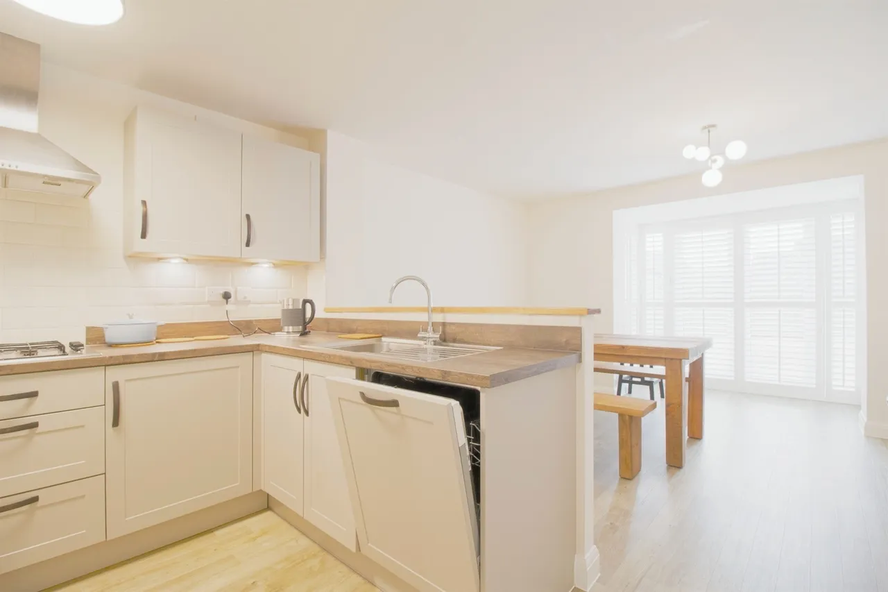 Nairn Way, Lubbesthorpe, Leicester, photo 3