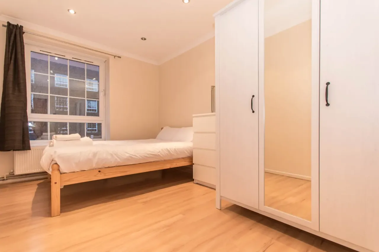 2 bed flat to rent, Law Street, London, SE1
