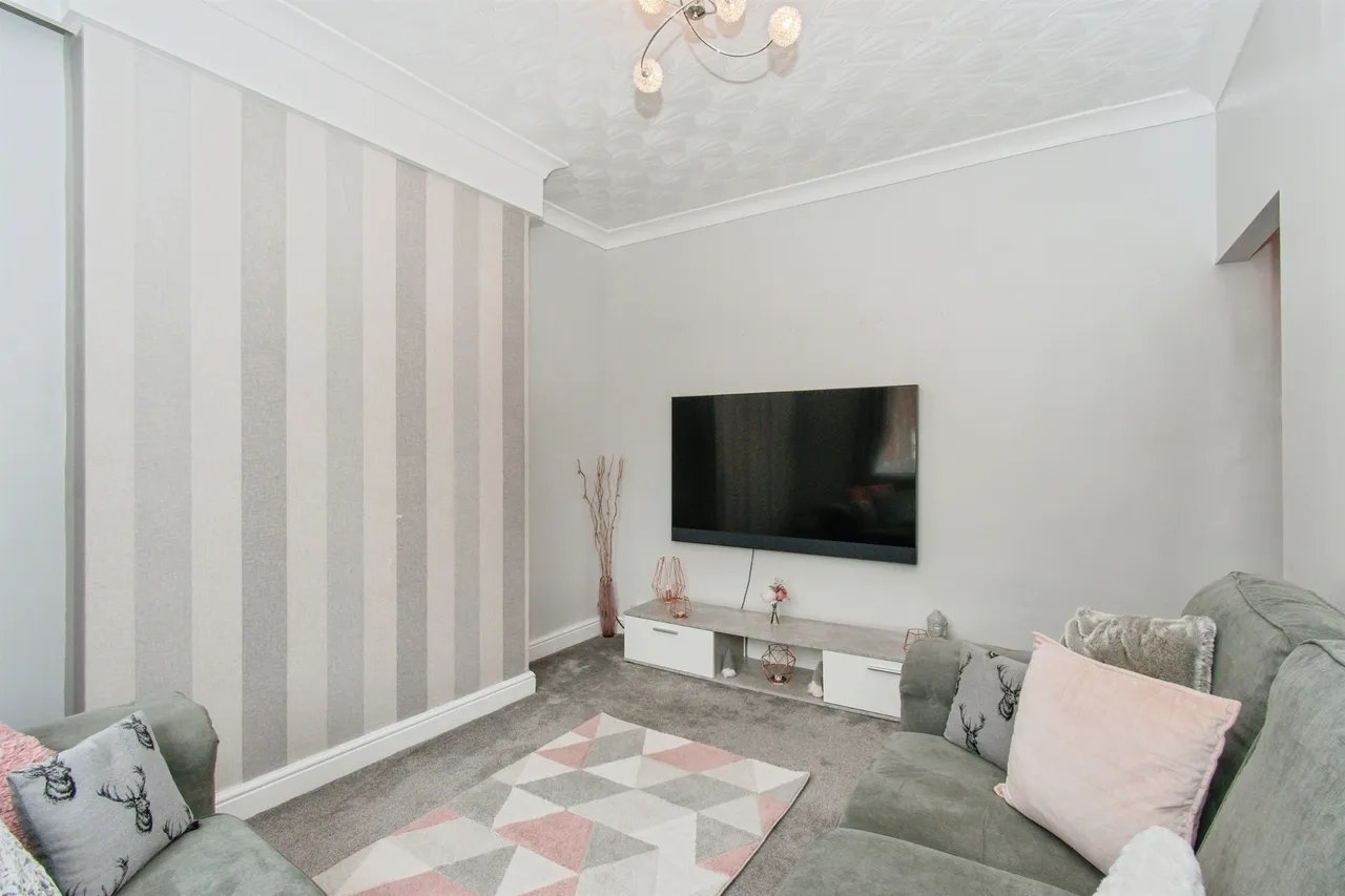 Lower Cambridge Street, CASTLEFORD, photo 6