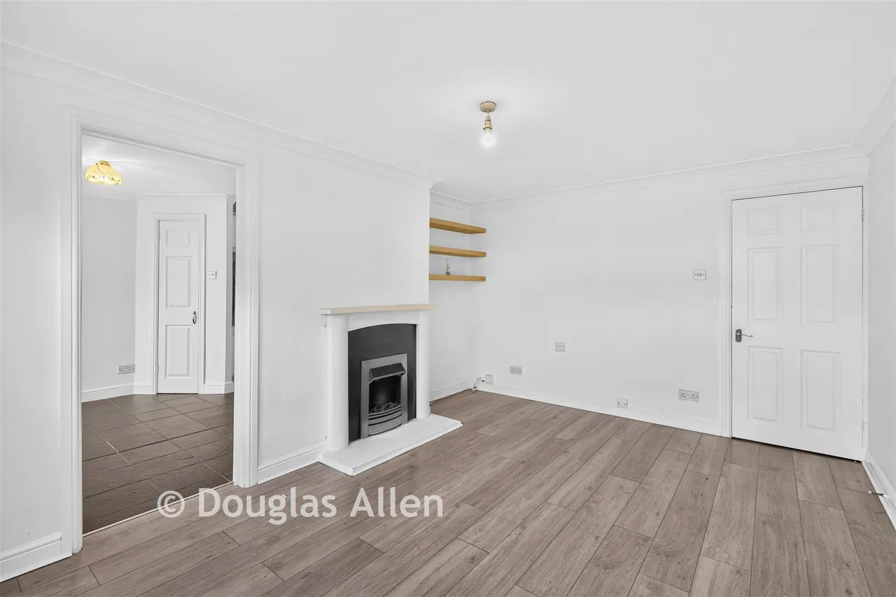 Norwood End, Basildon, SS14, photo 4