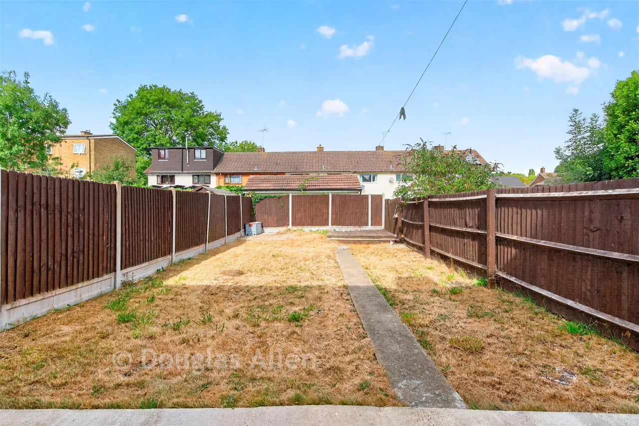 Norwood End, Basildon, SS14, photo 2