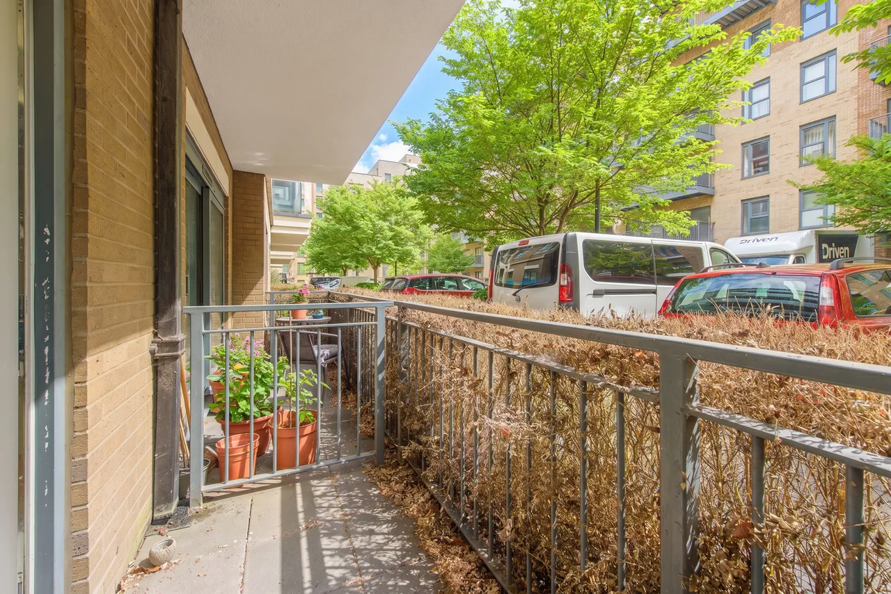 2 Emerald House, 2 Commander Avenue, London, photo 5