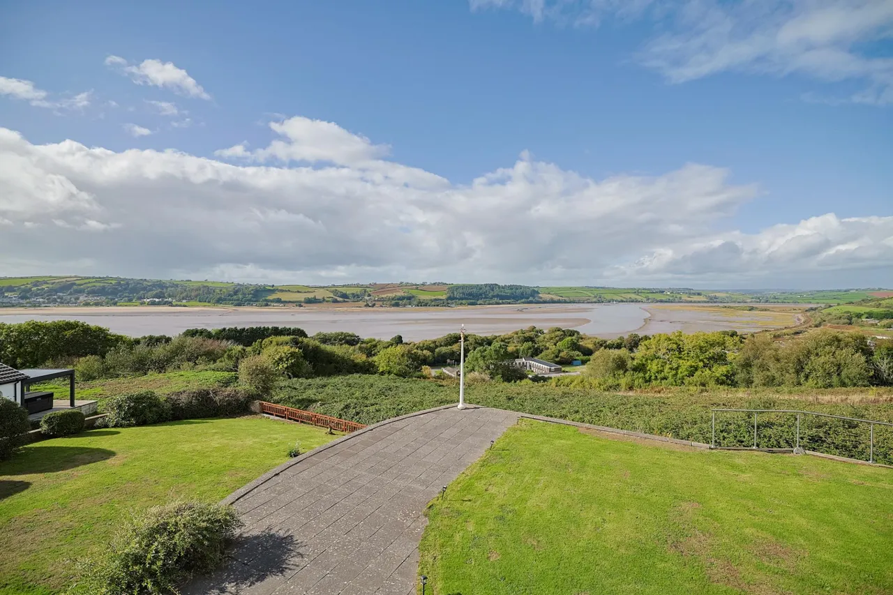 Aberfa, Ferryside, photo 21