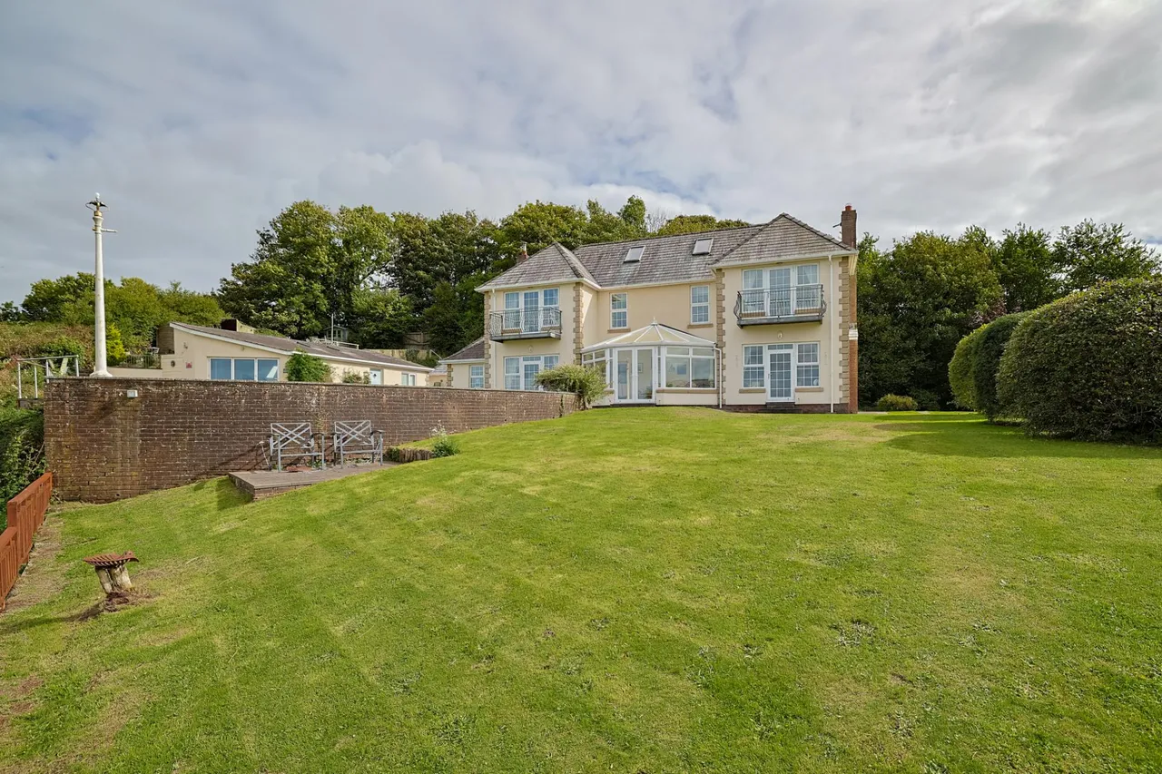 Aberfa, Ferryside, photo 29