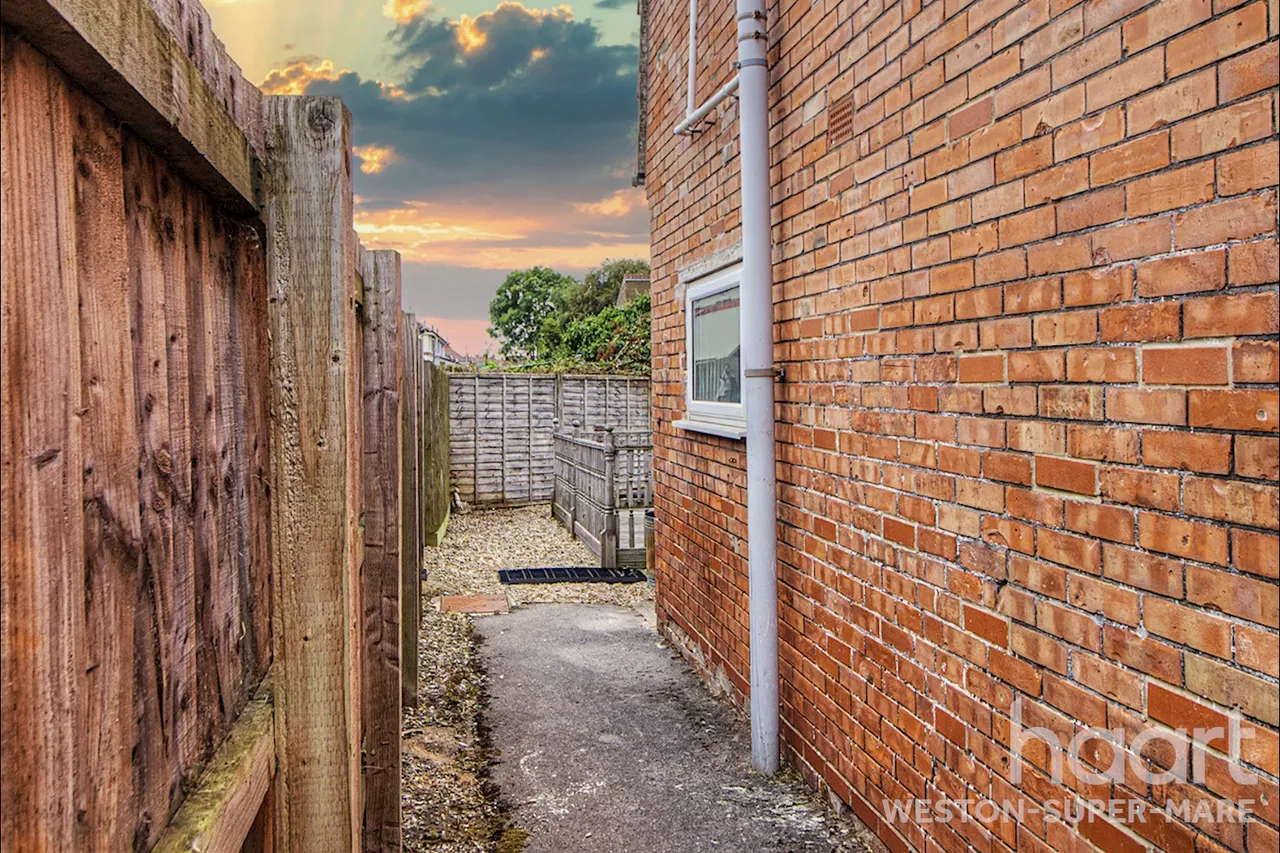 Lonsdale Avenue, Weston-Super-Mare, BS23, photo 10