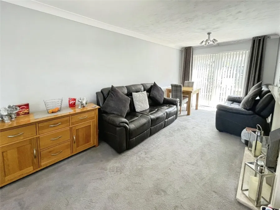with 2 bedrooms in Harlow, CM17, photo 2