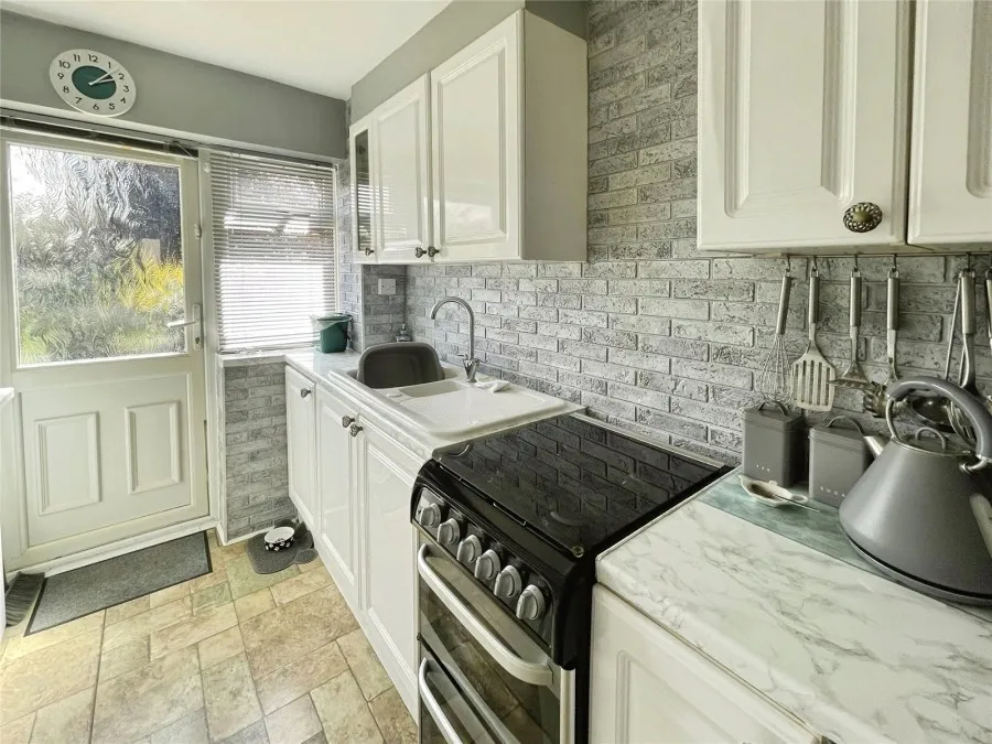 with 2 bedrooms in Harlow, CM17, photo 4