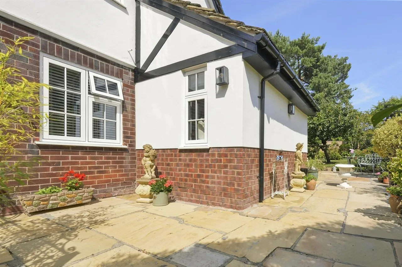 Butley Lanes, Prestbury, photo 23