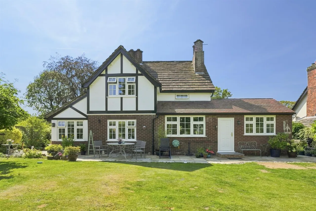 Butley Lanes, Prestbury, photo 18