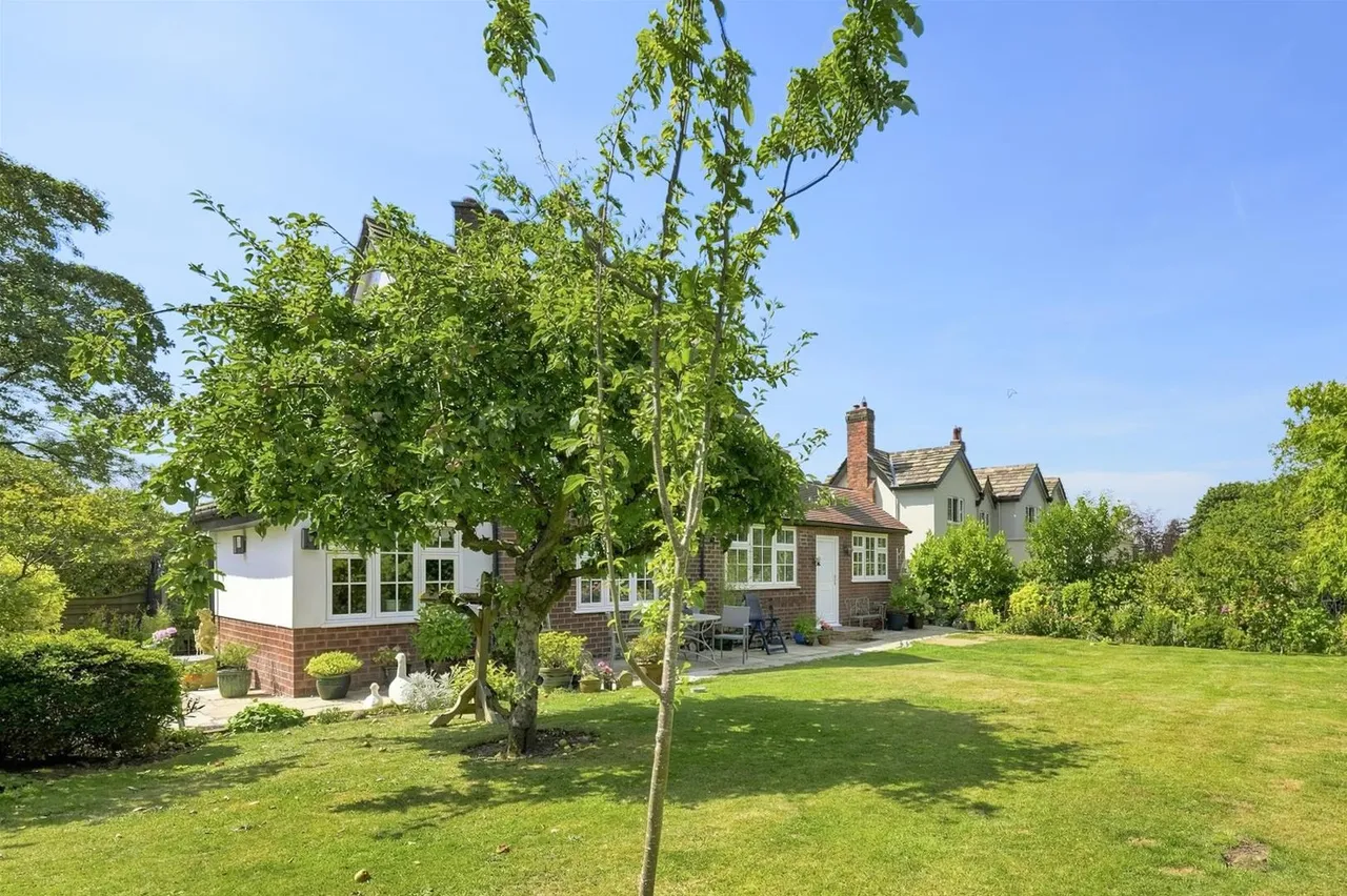 Butley Lanes, Prestbury, photo 19