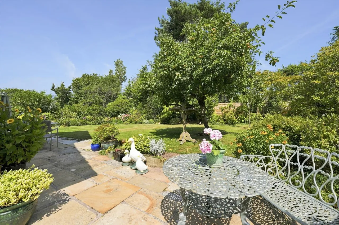 Butley Lanes, Prestbury, photo 5
