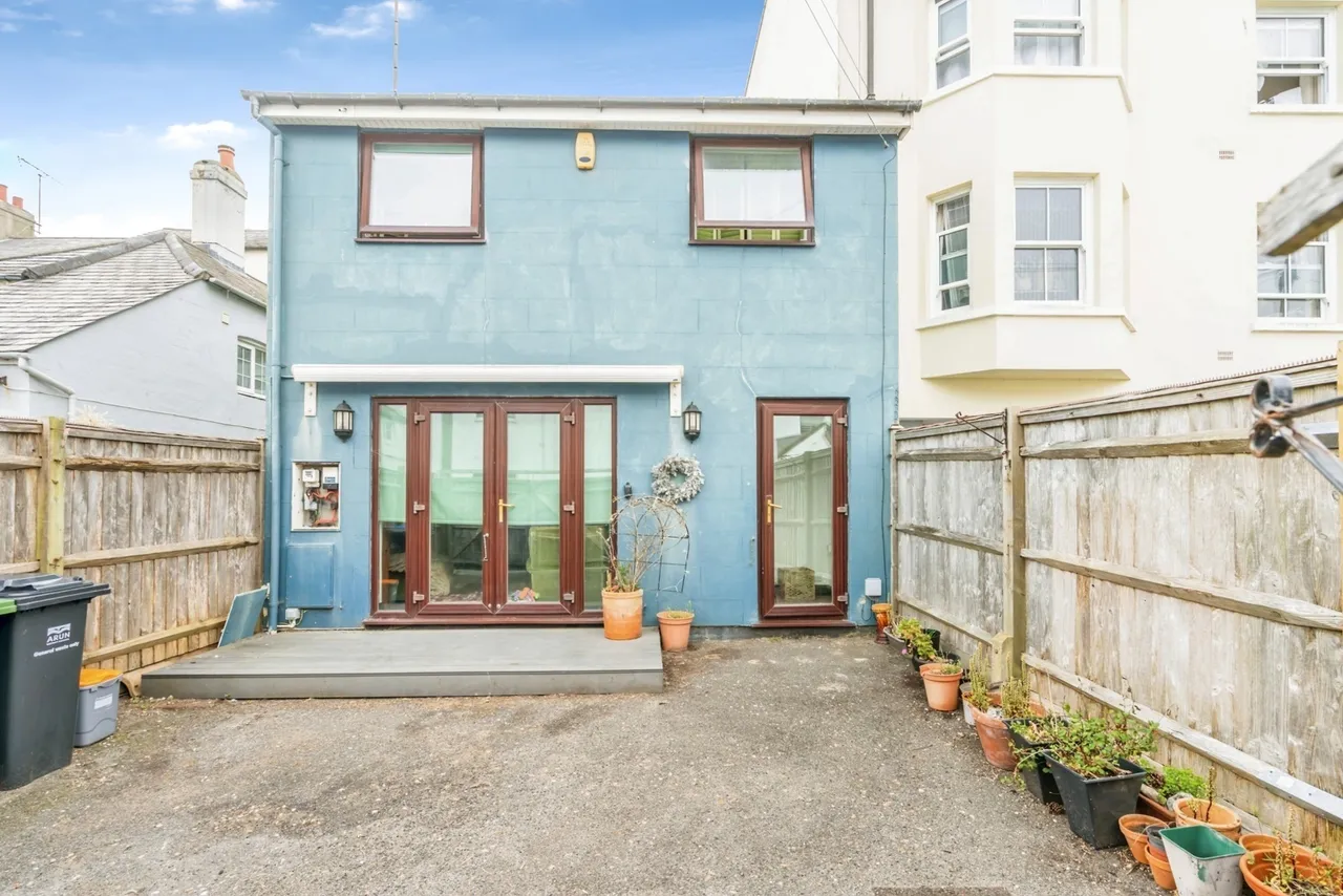 2 bed house for sale, Market Street, Bognor Regis, PO21