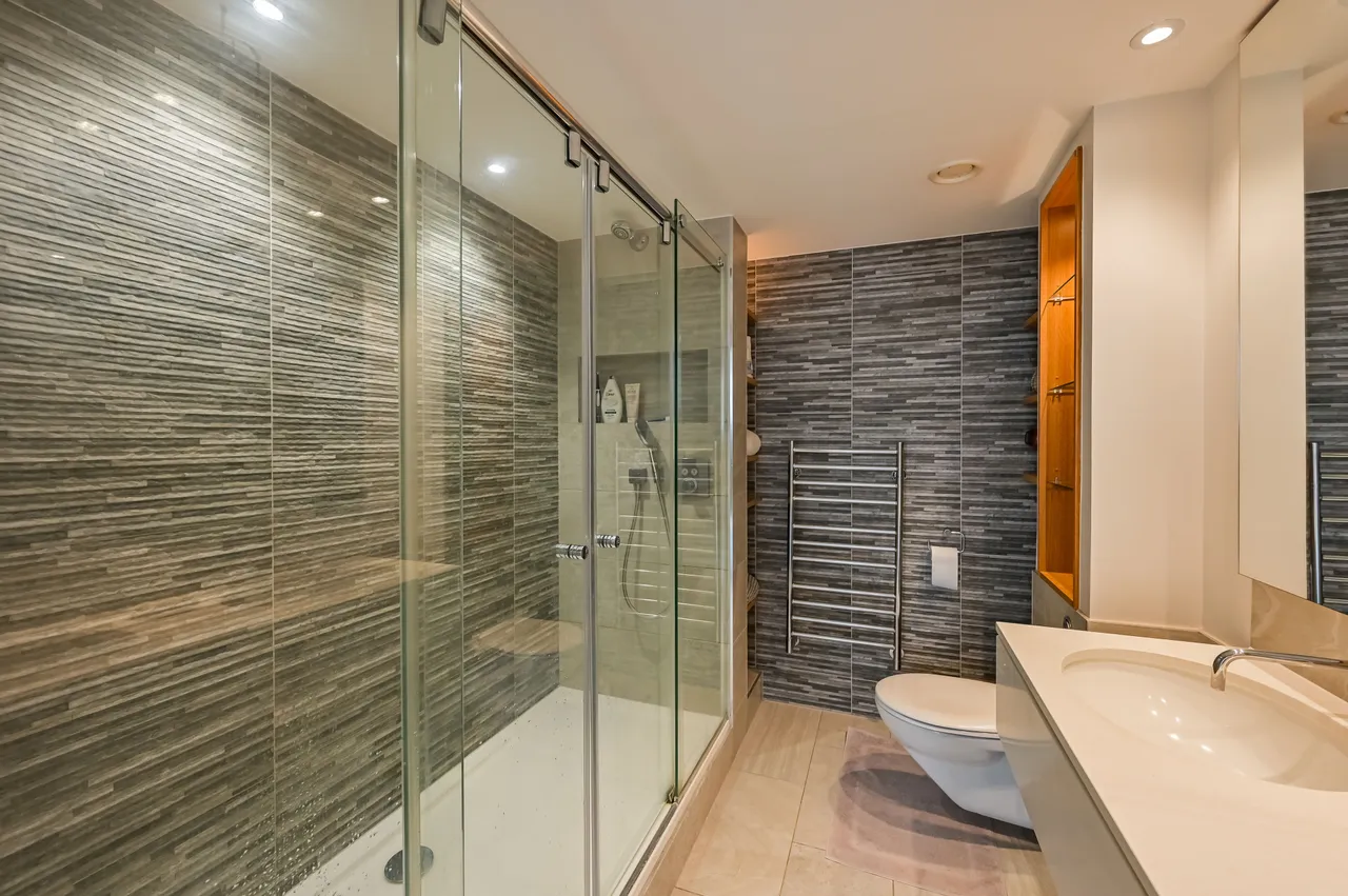 3006 West India Quay, 26 Hertsmere Road, London, photo 5