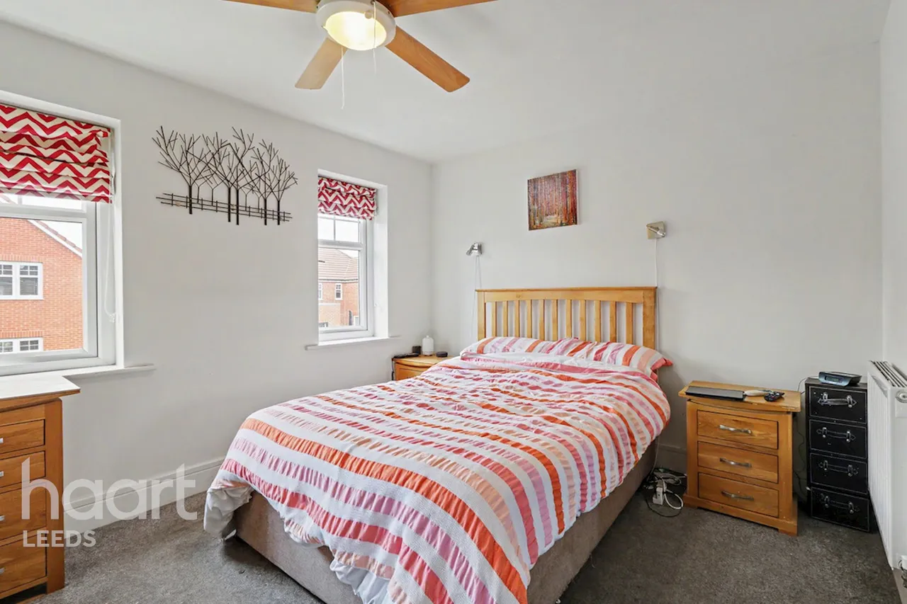 Gascoigne Close, Pontefract, WF8, photo 11