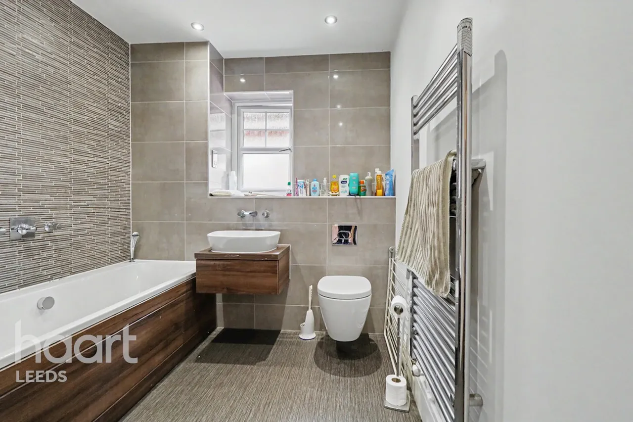 Gascoigne Close, Pontefract, WF8, photo 12