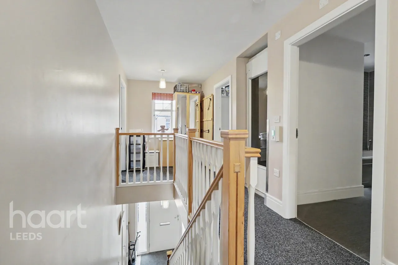 Gascoigne Close, Pontefract, WF8, photo 17