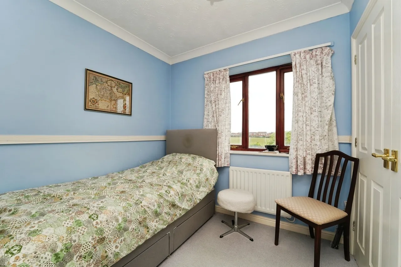 Burma Close, Evesham, WR11, photo 9