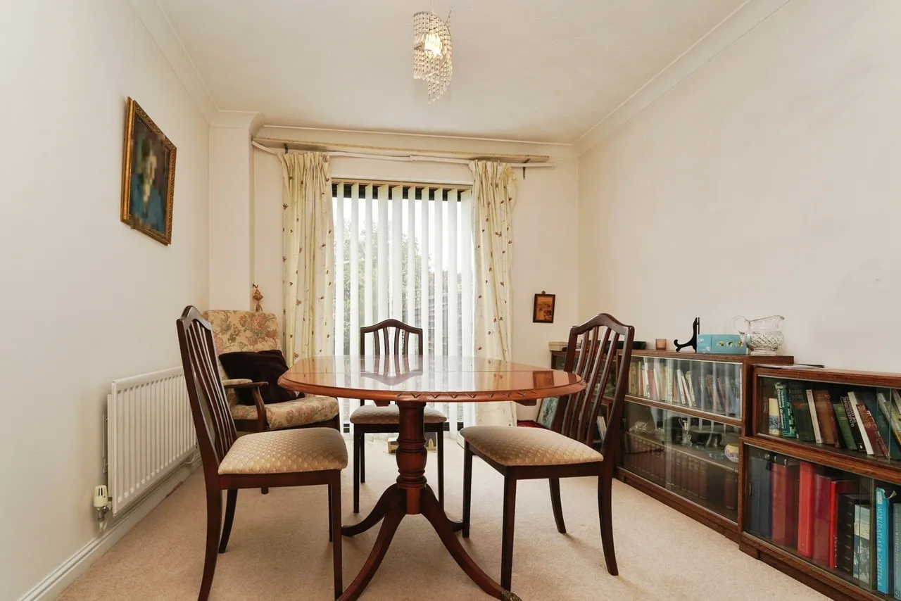 Burma Close, Evesham, WR11, photo 5