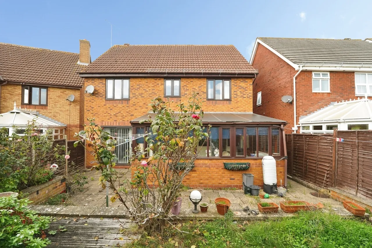 Burma Close, Evesham, WR11, photo 11