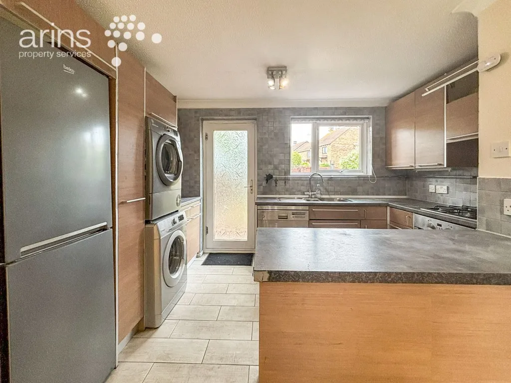 Chilcombe Way, Lower Earley, RG6, photo 5