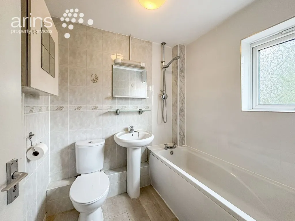 Chilcombe Way, Lower Earley, RG6, photo 4