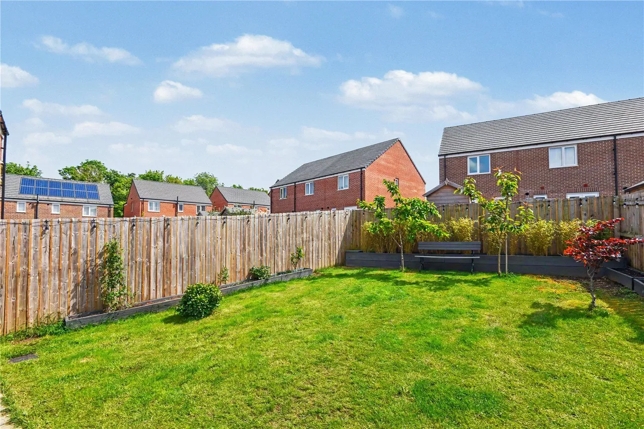 Averill Way, Micklefield, LS25, photo 16