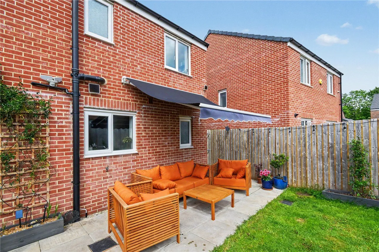 Averill Way, Micklefield, LS25, photo 11