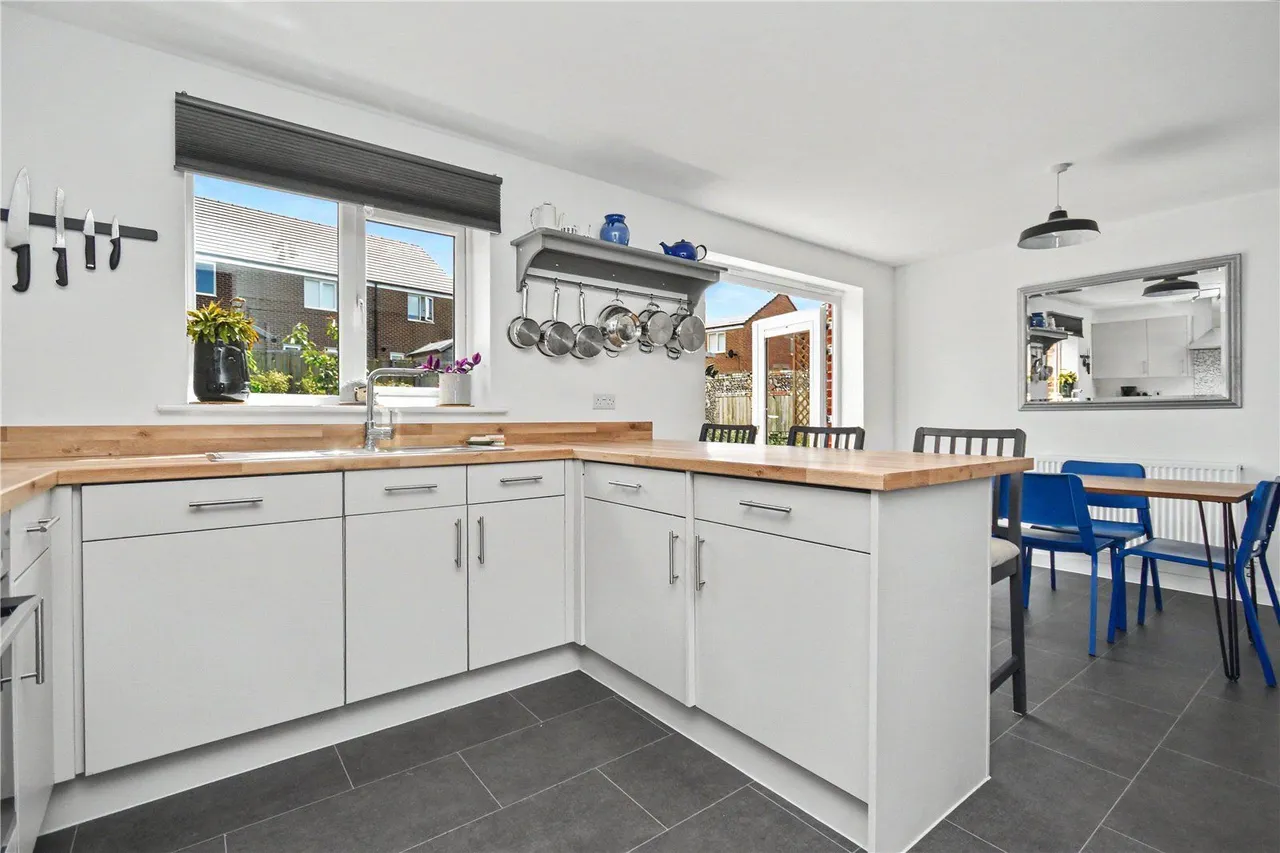 Averill Way, Micklefield, LS25, photo 9