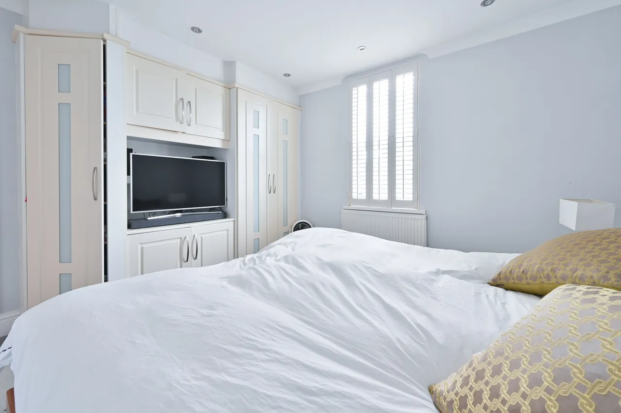 Flat 2, 92 Welldon Crescent, Harrow, photo 12