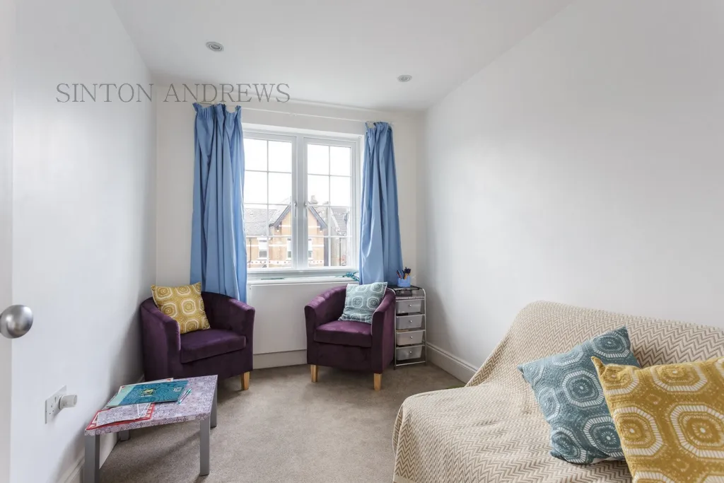 Madeley Road, Ealing, photo 13