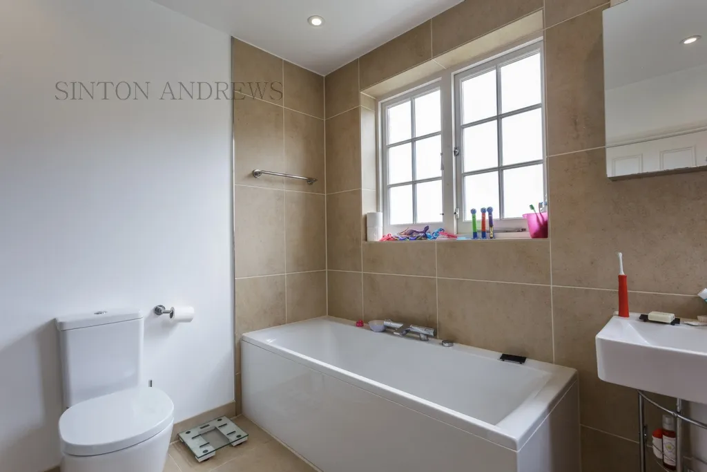 Madeley Road, Ealing, photo 14