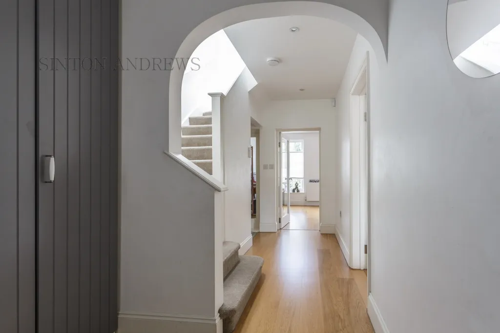 Madeley Road, Ealing, photo 11