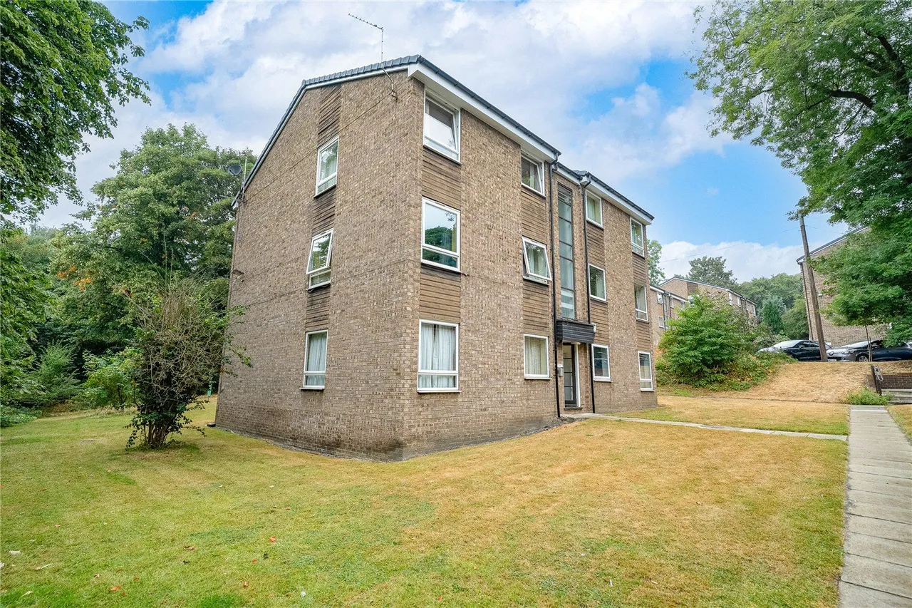 Grosvenor Park Gardens, Leeds, LS6, photo 2
