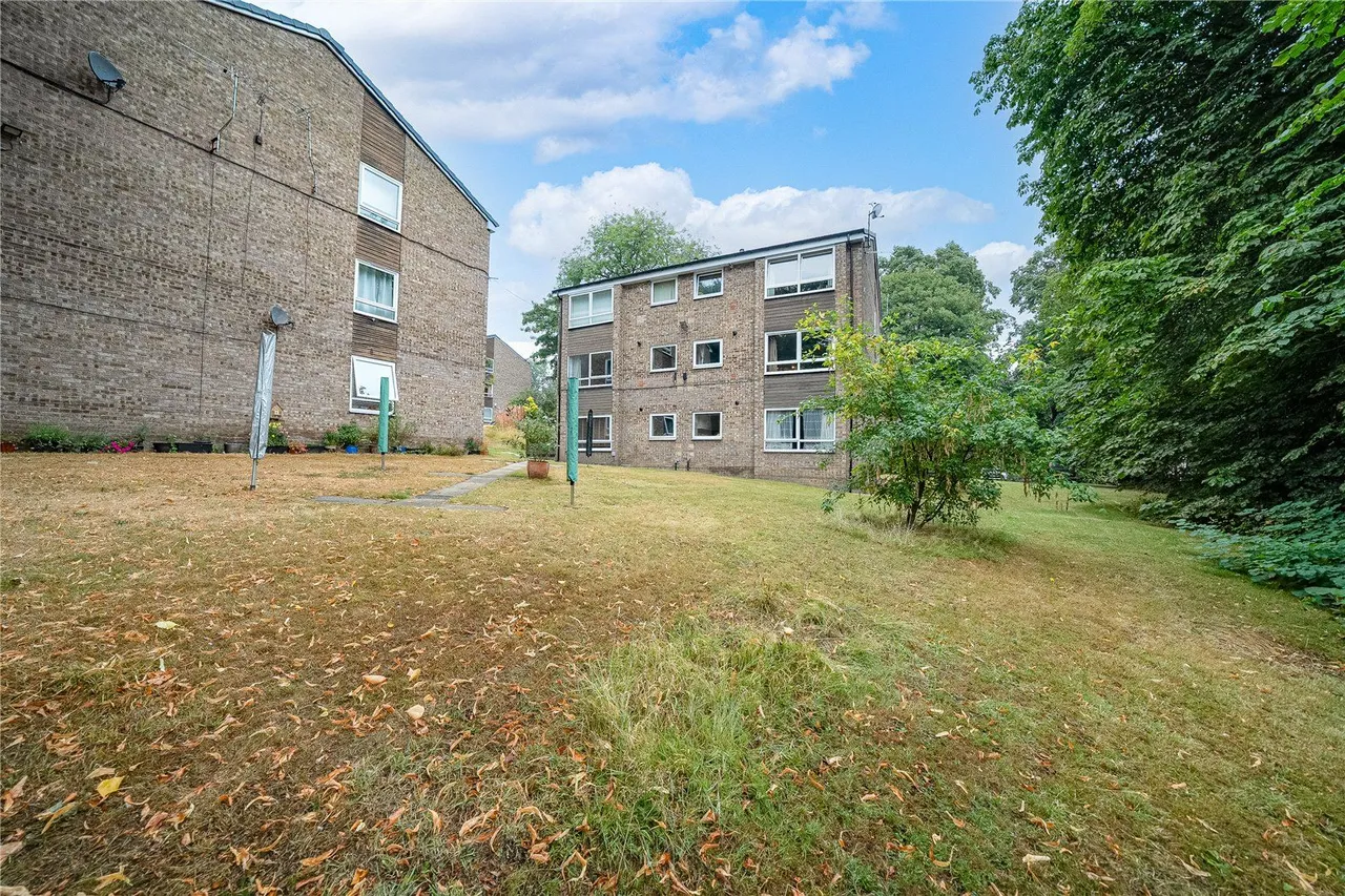 Grosvenor Park Gardens, Leeds, LS6, photo 9