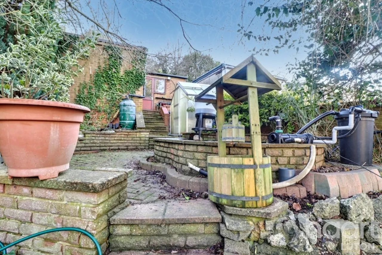 Cutenhoe Road, Luton, LU1, photo 24