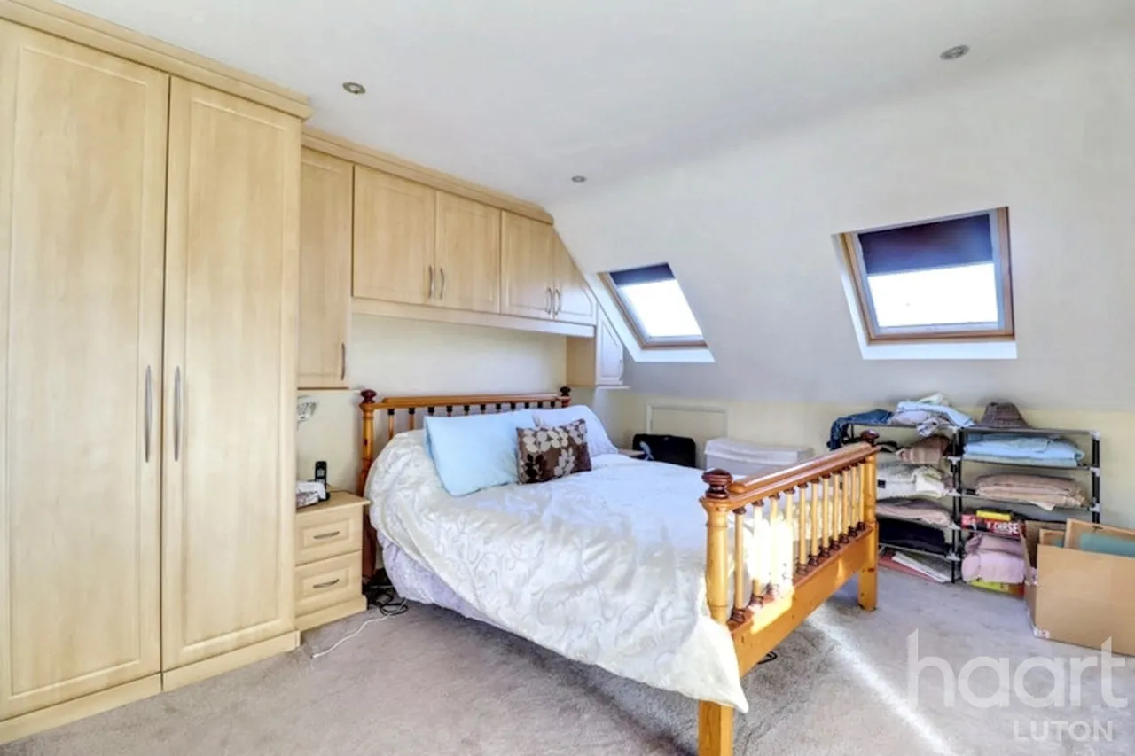Cutenhoe Road, Luton, LU1, photo 15