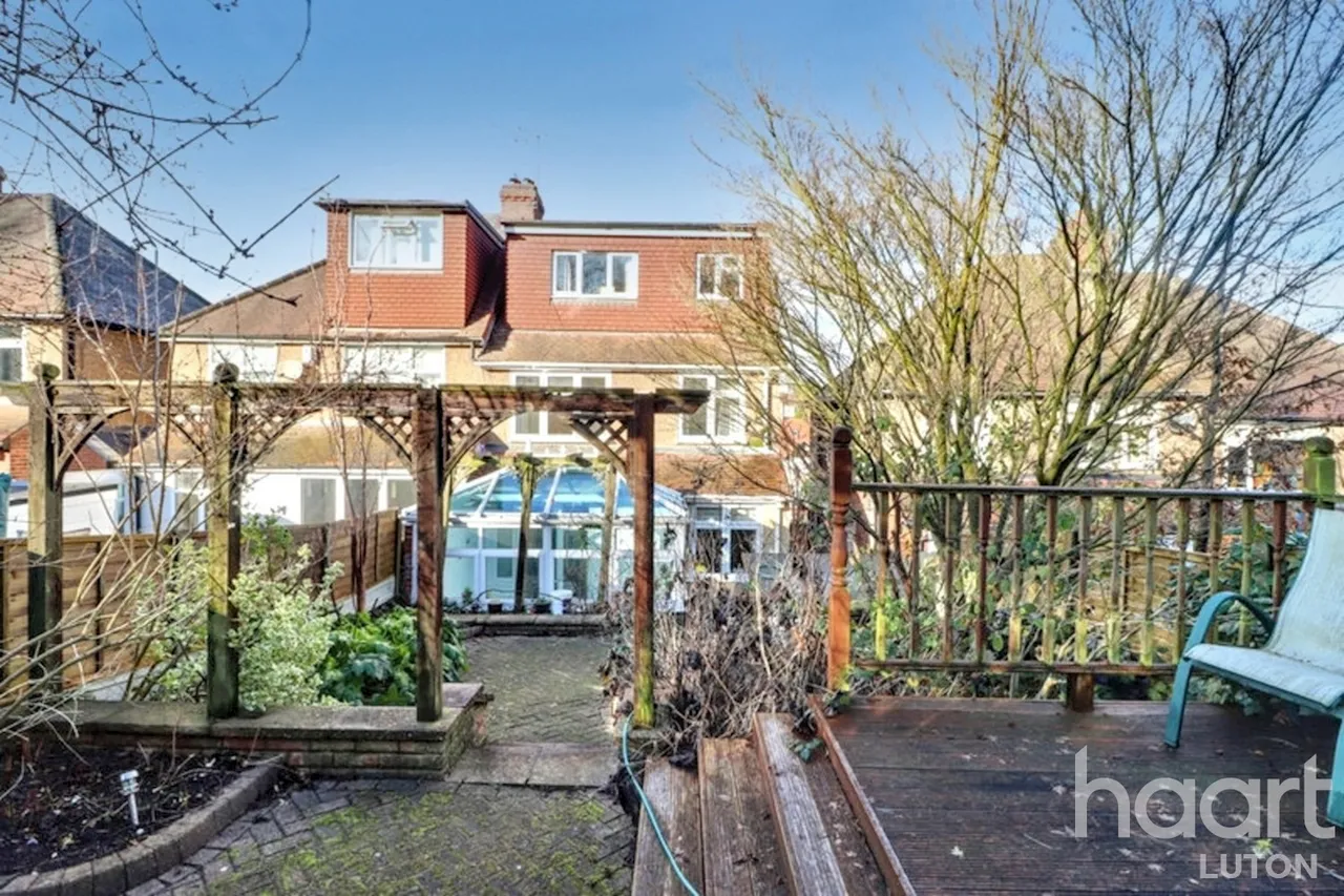 Cutenhoe Road, Luton, LU1, photo 22