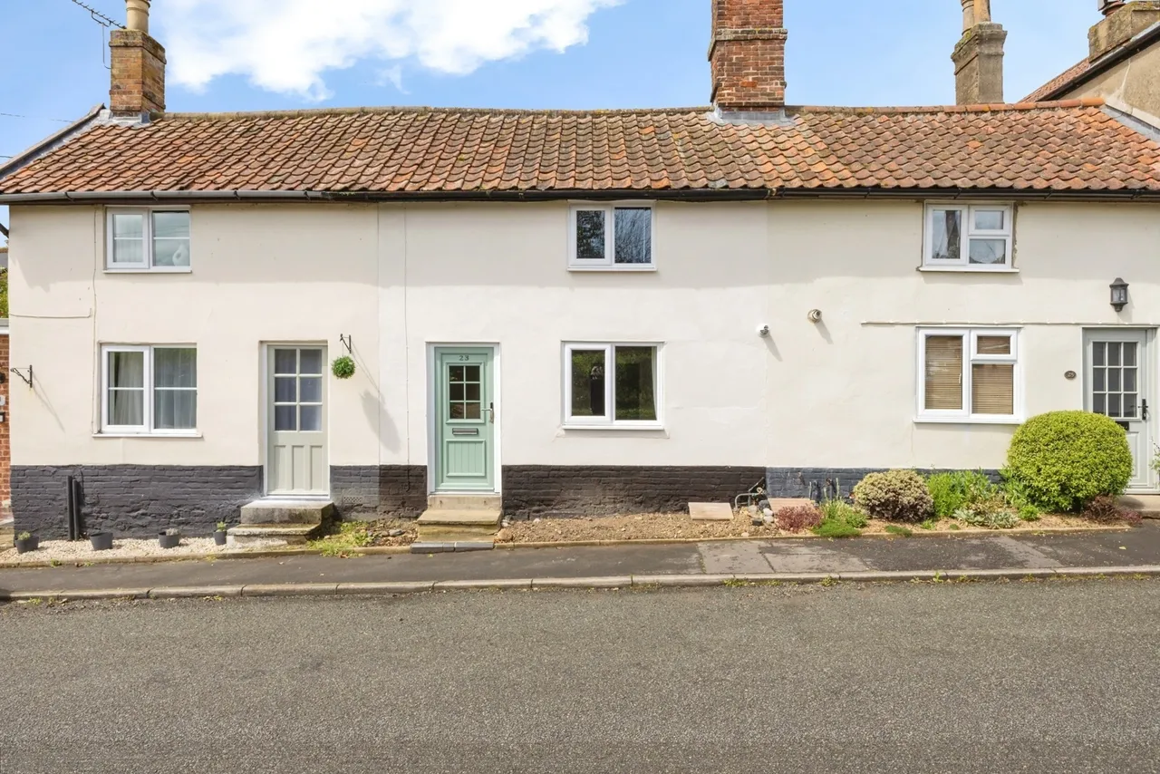 2 bed house for sale — Melton Road, Wymondham, Norfolk, NR18