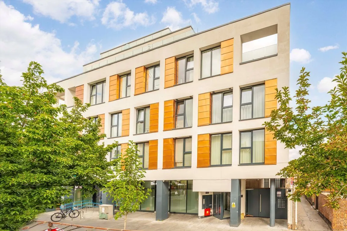 2 bed property for sale, King Street, W3