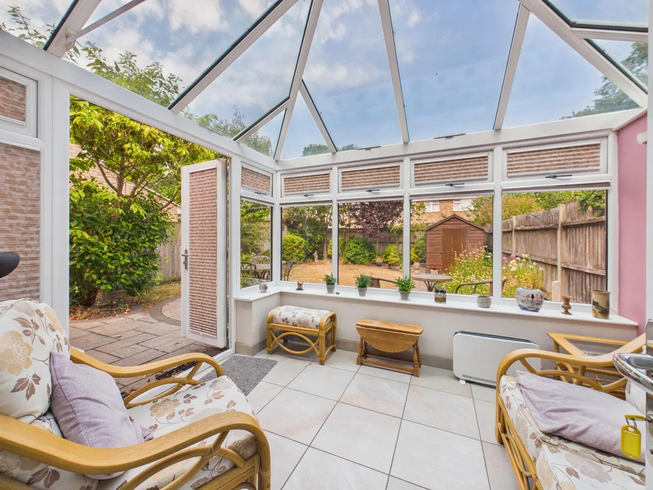 Wellington Crescent, Baughurst, RG26, photo 5