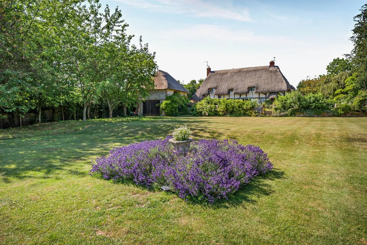 Elmdown, Ramsbury, Marlborough, Wiltshire, SN8 2HL, photo 5
