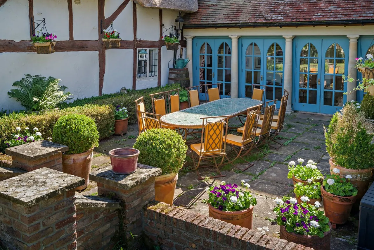 Elmdown, Ramsbury, Marlborough, Wiltshire, SN8 2HL, photo 8