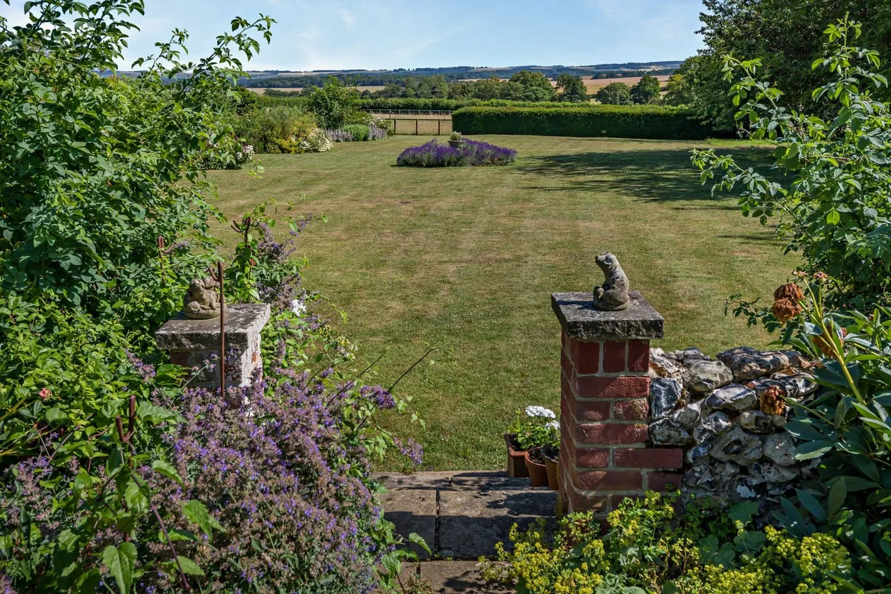 Elmdown, Ramsbury, Marlborough, Wiltshire, SN8 2HL, photo 6