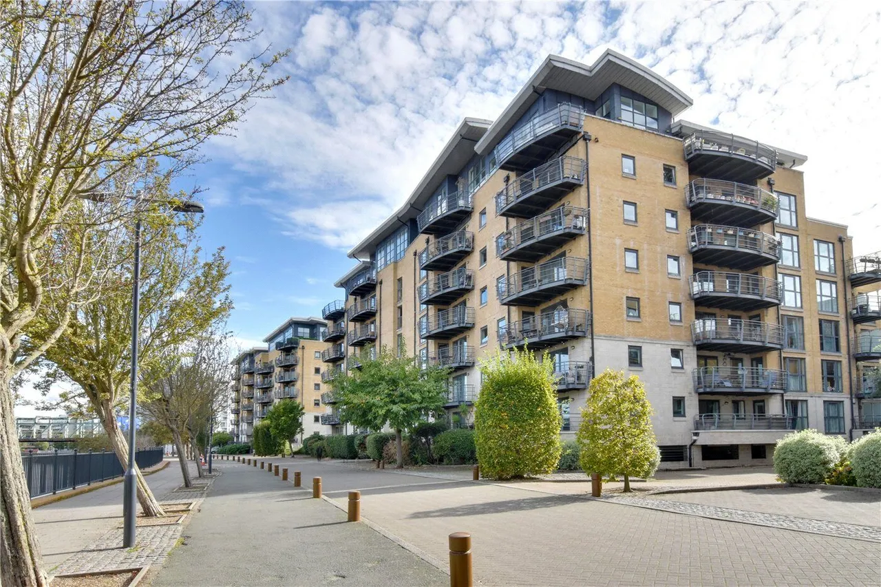 2 bed flat for sale, Glaisher Street, Deptford, SE8