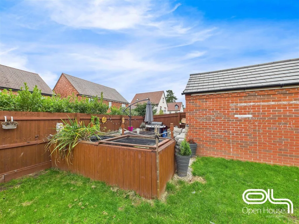 Sergeant Way, Stafford, ST17, photo 23