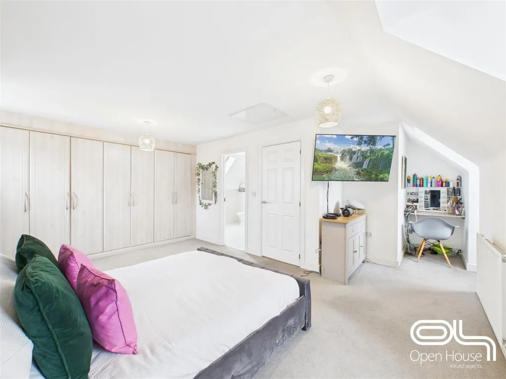 Sergeant Way, Stafford, ST17, photo 12