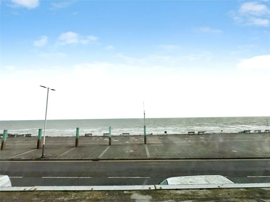 Marine Court, St. Leonards-on-Sea, East Sussex, TN38, photo 6
