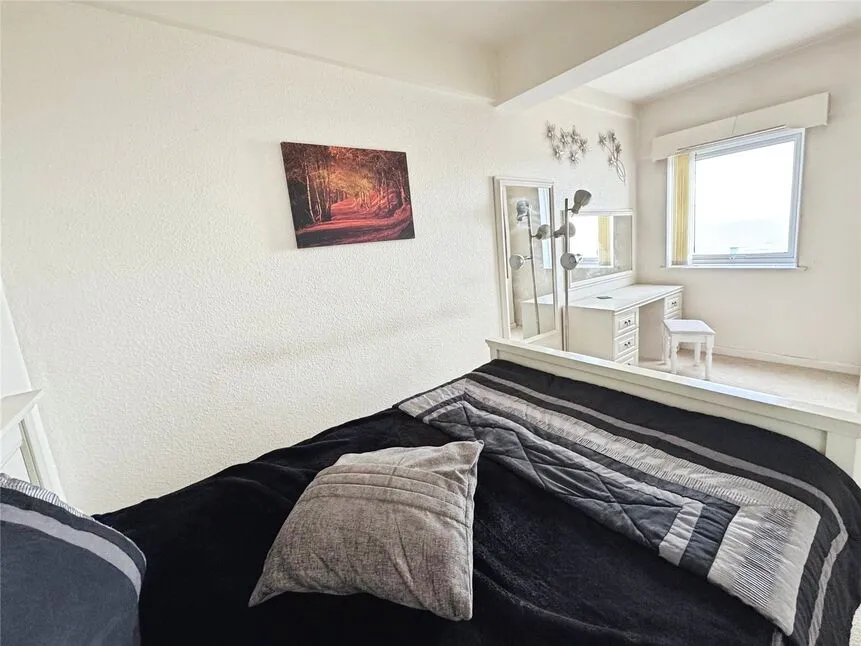 Marine Court, St. Leonards-on-Sea, East Sussex, TN38, photo 9
