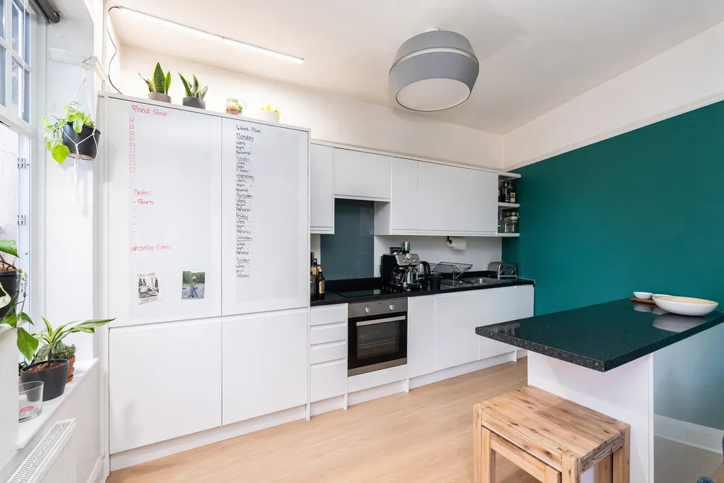 South Street, Dorking, RH4, photo 5